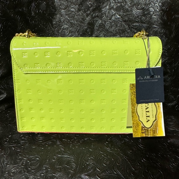 ARCADIA MADE IN ITALY PATENT LEATHER FLAP OVER CROSSBODY DAIQUIRI COLOR NWT - Picture 2 of 8